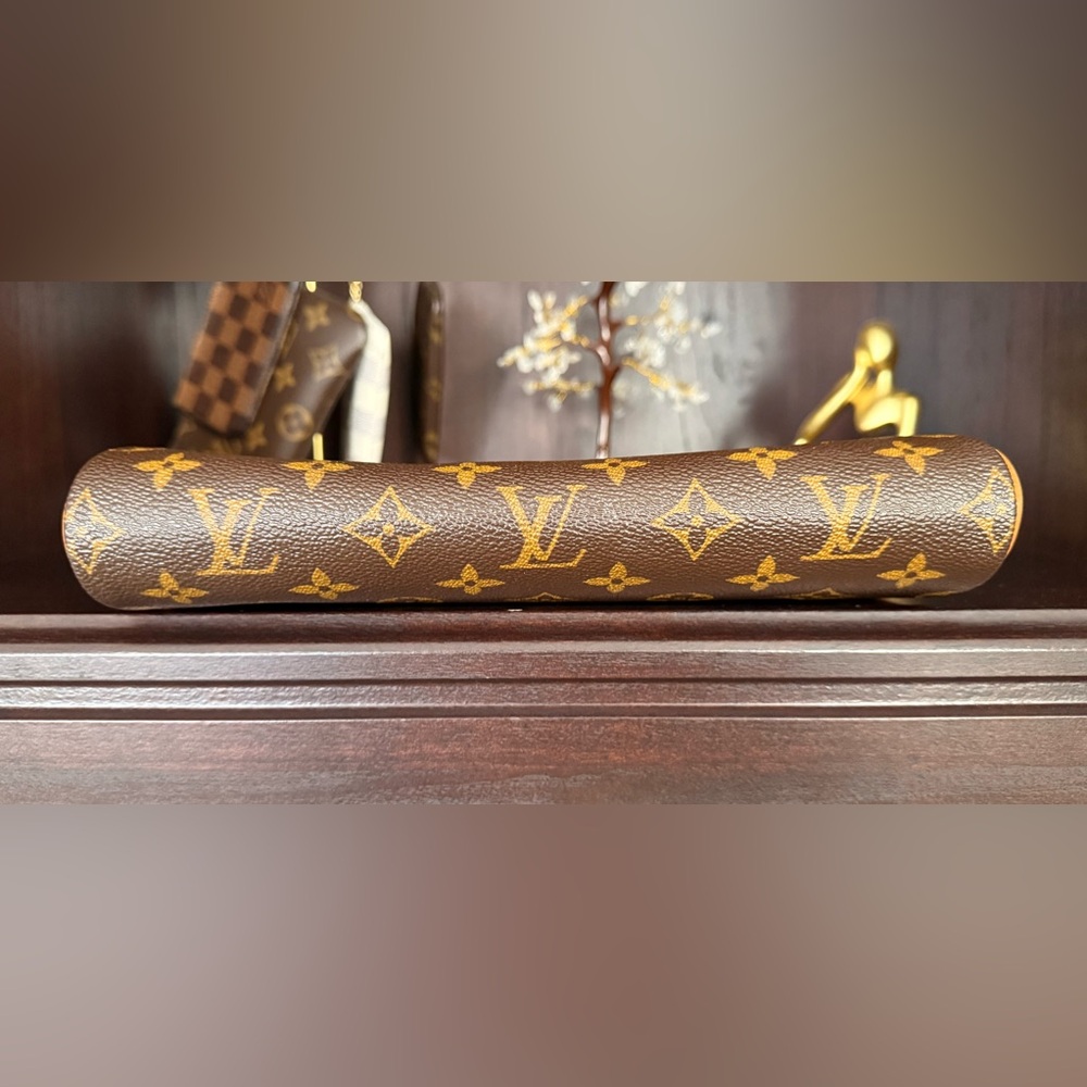 Authentic Louis Vuitton Monogram Eva Clutch/Wristlet/Shoulder/Crossbody Bag - Picture 5 of 16